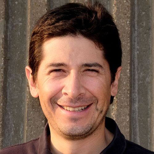 Dr. Manuel Chamarro